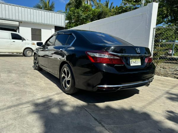 Honda Accord 2018 - Image 6