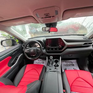 Toyota Highlander 2021