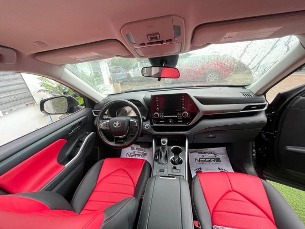 Toyota Highlander 2021 - Image 2